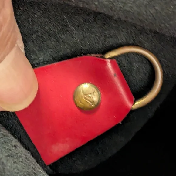 LOUIS VUITTON GM Epi Noe Shoulder / Bucket Bag With COA - Picture 6 of 14